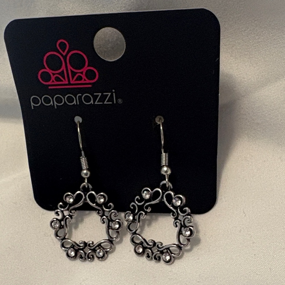paparazzi Silver Scrollwork Circle Dangle Earrings
